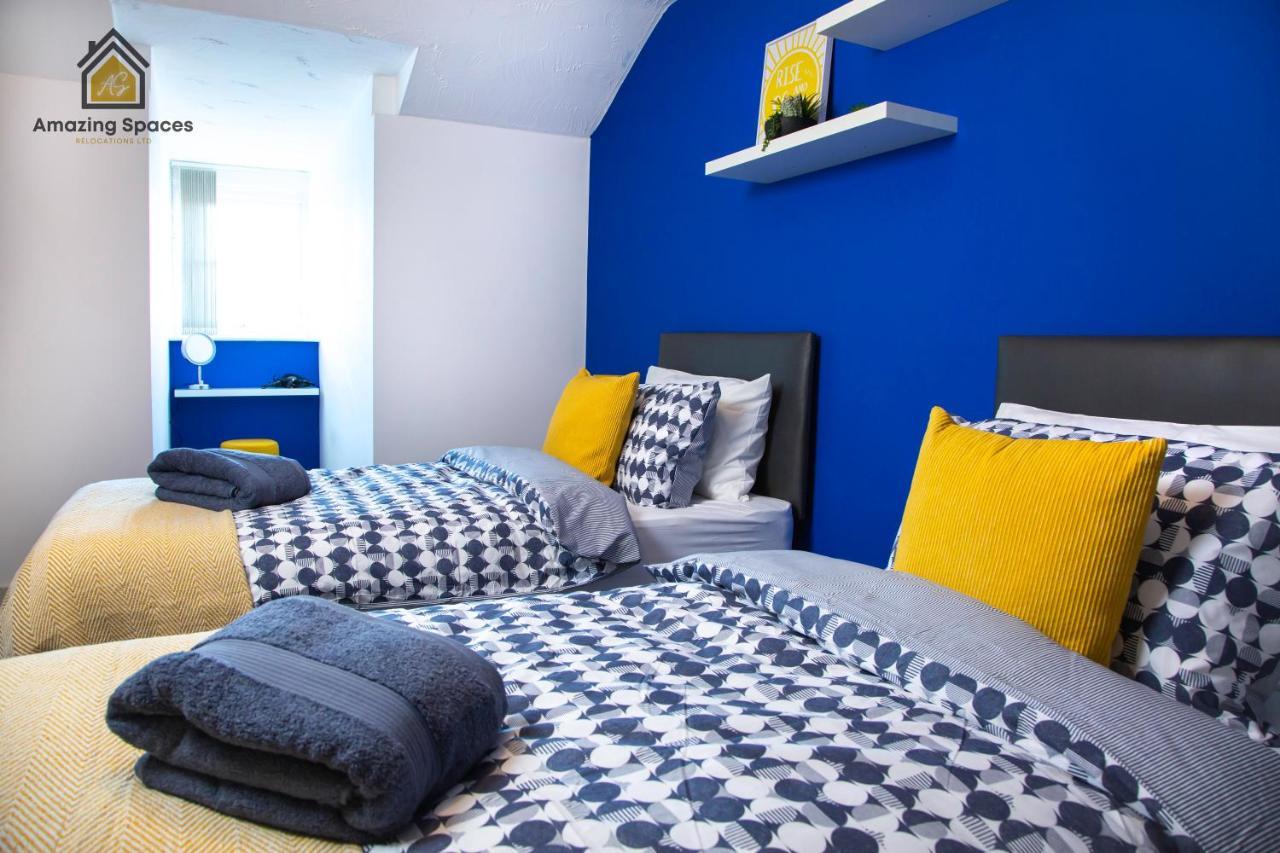 Amazing Spaces: Large Duplex with Parking & Wi-Fi Warrington Exterior photo