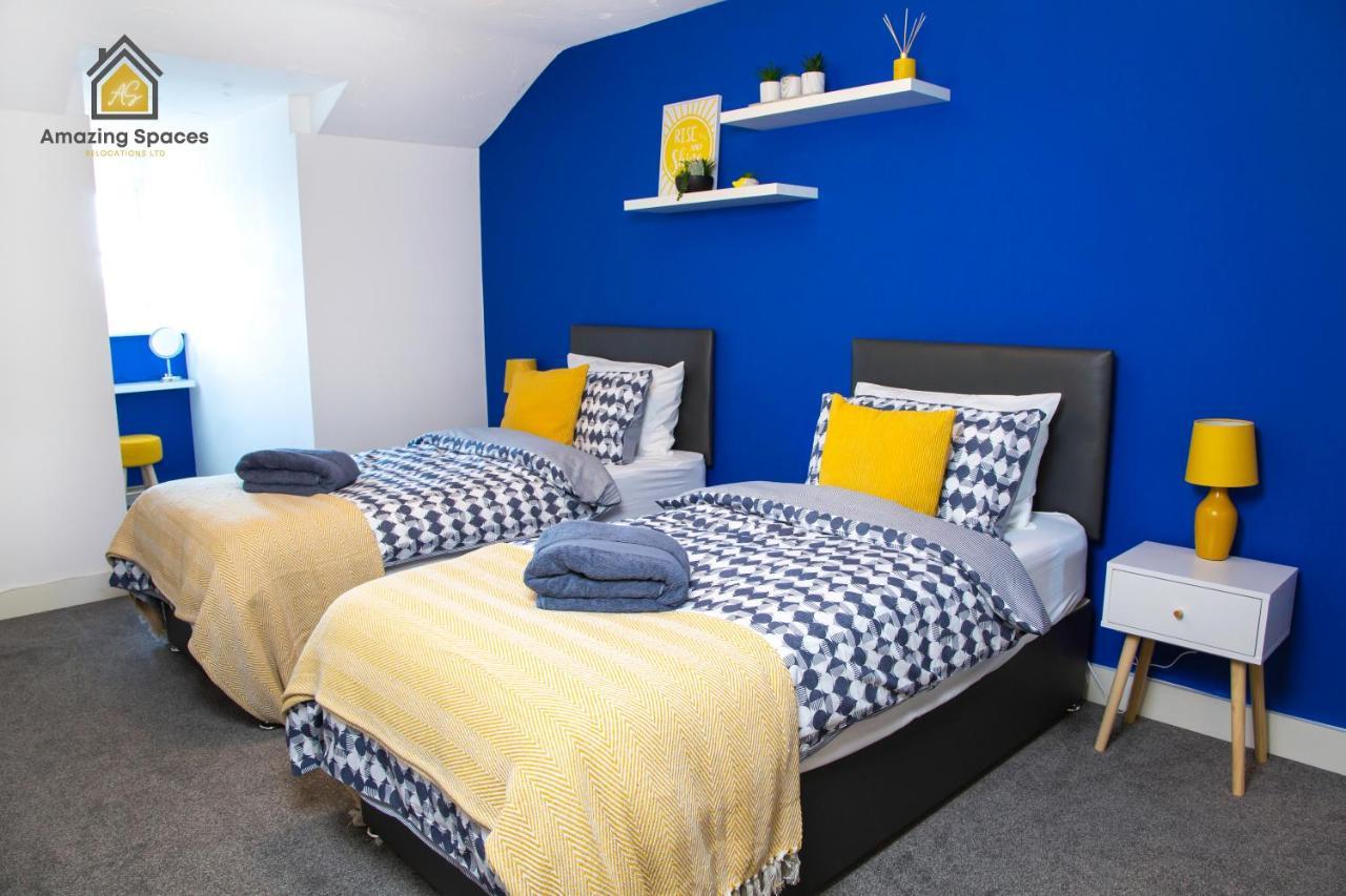 Amazing Spaces: Large Duplex with Parking & Wi-Fi Warrington Exterior photo